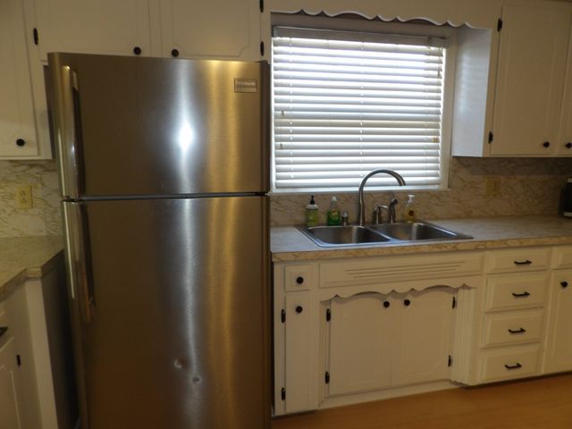 366 Powers Blvd, Waverly, TN 37185