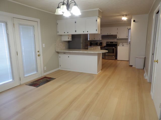 366 Powers Blvd, Waverly, TN 37185