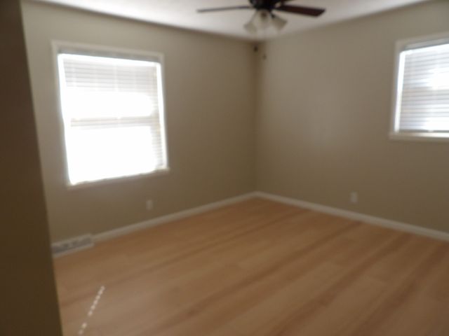 366 Powers Blvd, Waverly, TN 37185