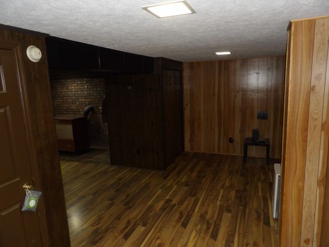 366 Powers Blvd, Waverly, TN 37185