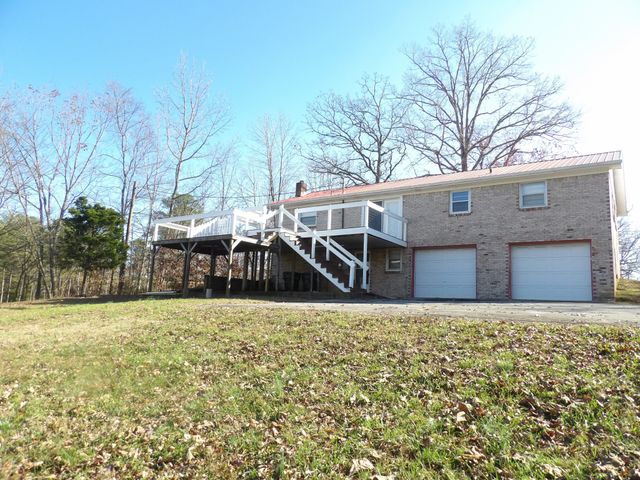 366 Powers Blvd, Waverly, TN 37185