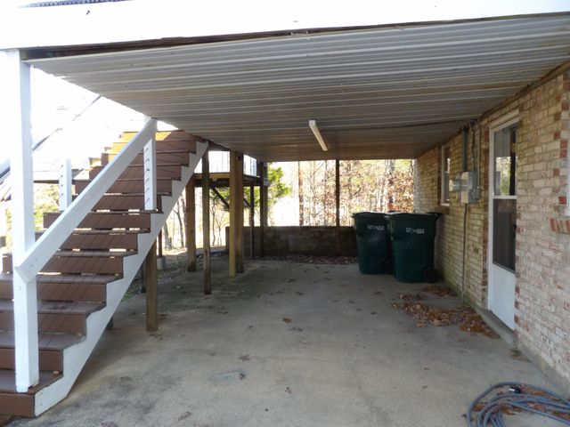 366 Powers Blvd, Waverly, TN 37185