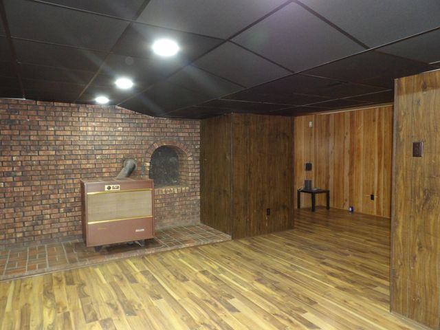 366 Powers Blvd, Waverly, TN 37185