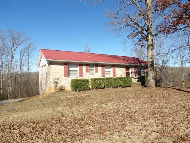 366 Powers Blvd, Waverly, TN 37185