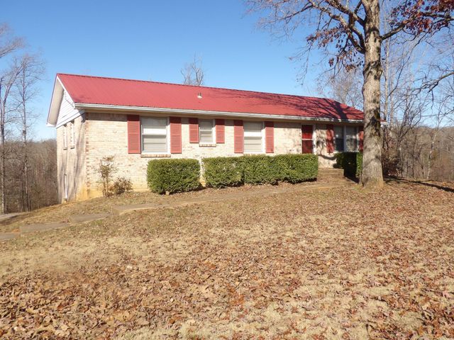 366 Powers Blvd, Waverly, TN 37185