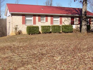 366 Powers Blvd, Waverly, TN 37185