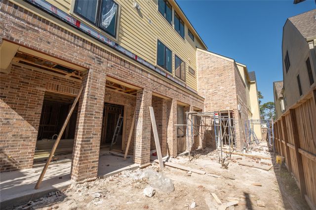 5409 Chevy Chase D, Houston, TX 77056