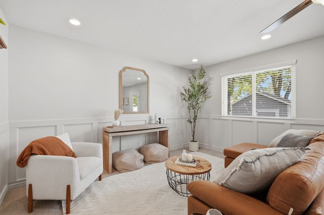 38 W CLAY PARK DR, Murray, UT 84107