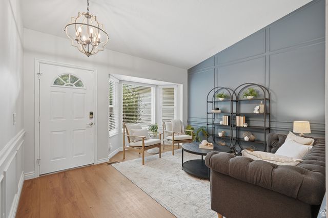 38 W CLAY PARK DR, Murray, UT 84107