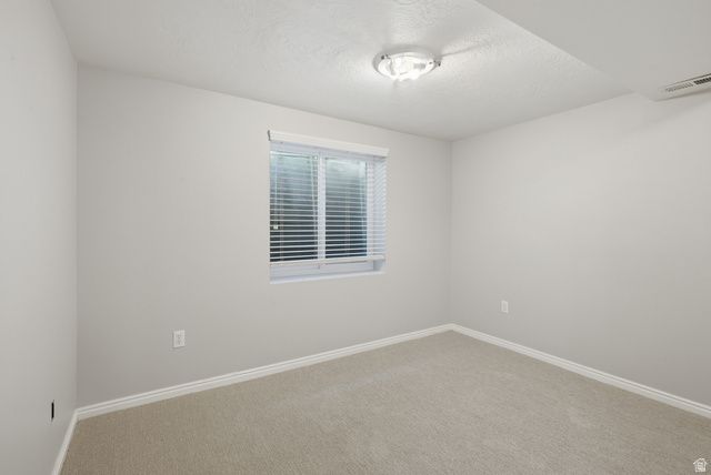 38 W CLAY PARK DR, Murray, UT 84107