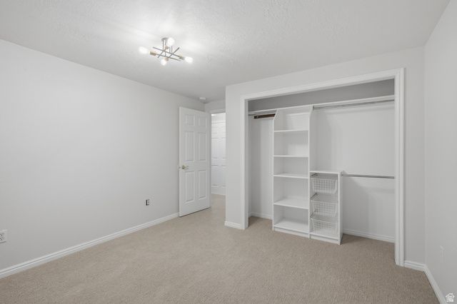 38 W CLAY PARK DR, Murray, UT 84107