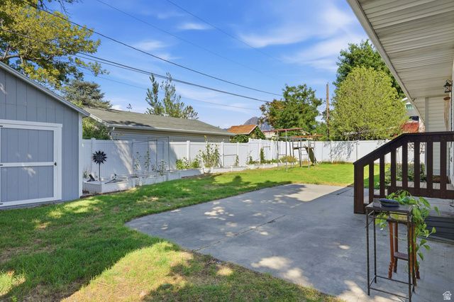 38 W CLAY PARK DR, Murray, UT 84107