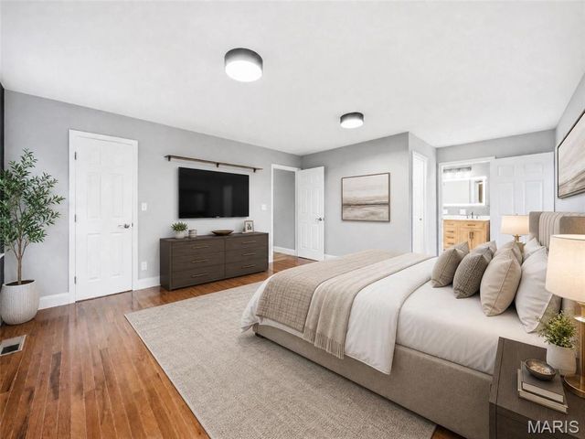 14 Ferndale Drive, Fenton, MO 63026