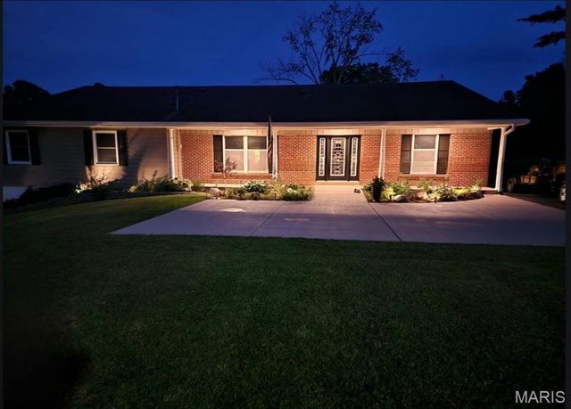 14 Ferndale Drive, Fenton, MO 63026
