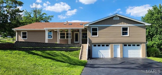 14 Ferndale Drive, Fenton, MO 63026