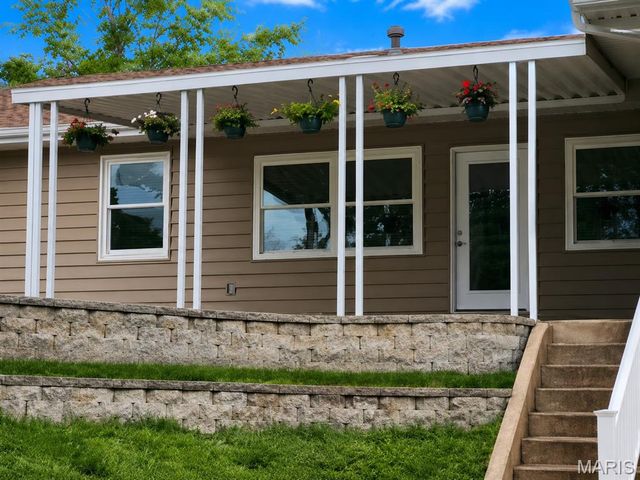 14 Ferndale Drive, Fenton, MO 63026