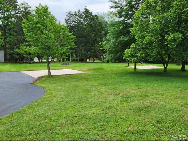 14 Ferndale Drive, Fenton, MO 63026