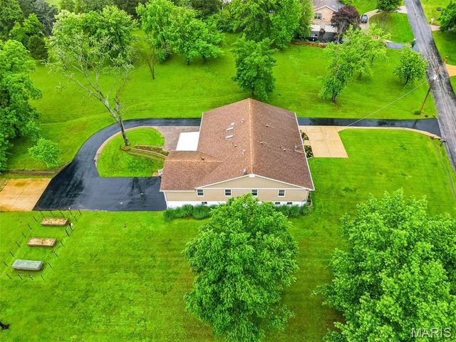 14 Ferndale Drive, Fenton, MO 63026