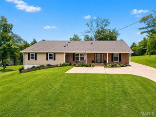 14 Ferndale Drive, Fenton, MO 63026