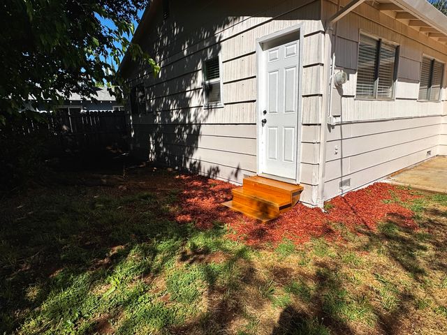 3732 Mercury Drive, Redding, CA 96002