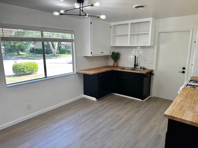 3732 Mercury Drive, Redding, CA 96002