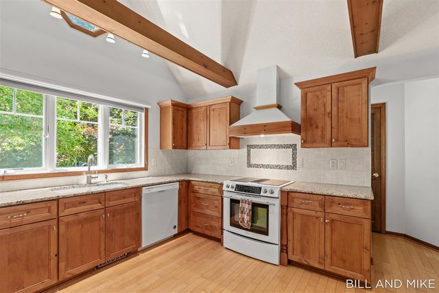 3517 64th Street, Saugatuck, MI 49453