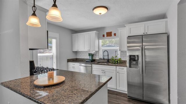 1020 FOREST PARK STREET, Lakeland, FL 33803