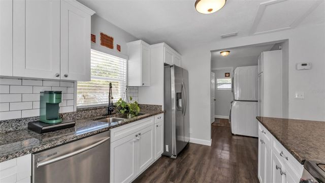 1020 FOREST PARK STREET, Lakeland, FL 33803