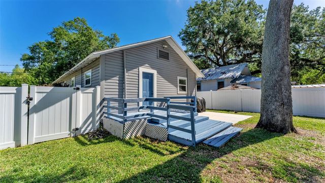 1020 FOREST PARK STREET, Lakeland, FL 33803