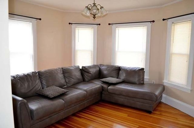 15 Exchange St, Brockton, MA 02302