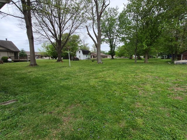 817 S 3rd Street, Herrin, IL 62948