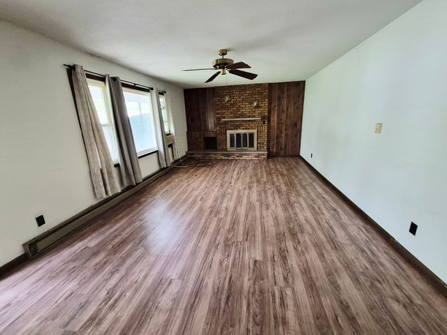 817 S 3rd Street, Herrin, IL 62948