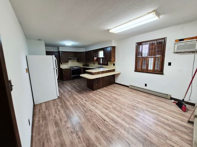817 S 3rd Street, Herrin, IL 62948