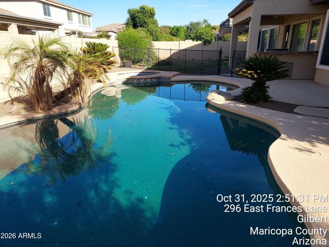 296 E FRANCES Lane, Gilbert, AZ 85295