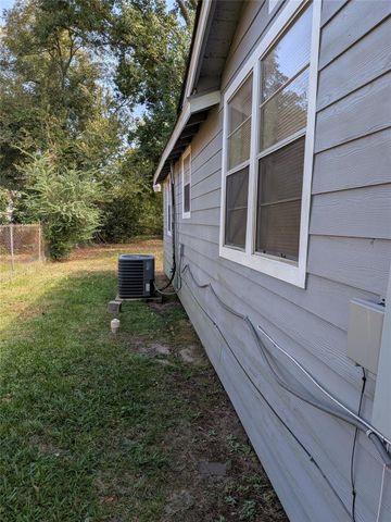 7904 Hoffman Street, Houston, TX 77016