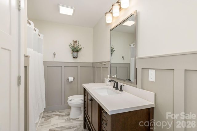 16 School House Road, Mills River, NC 28759