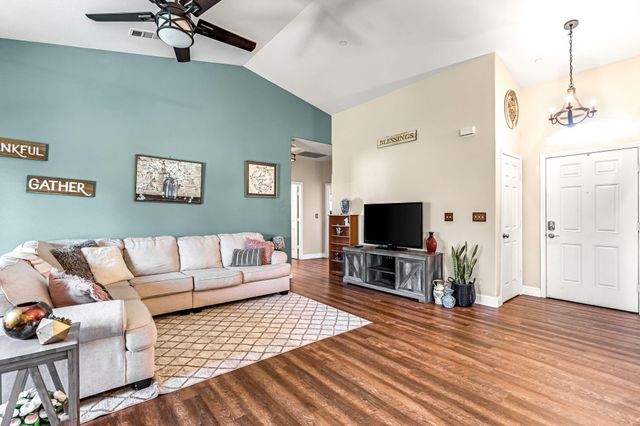 7350 Ave 306, Visalia, CA 93291