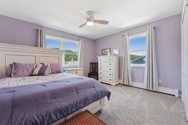 8 Sinnickson Road, Center Moriches, NY 11934