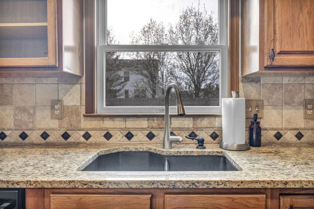 1401 Carmel Drive, Marysville, OH 43040