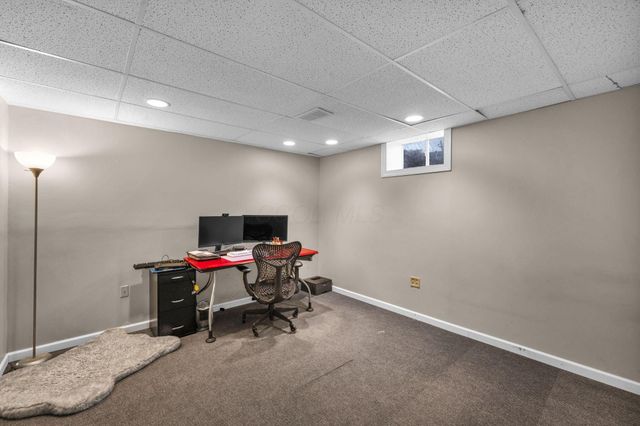 1401 Carmel Drive, Marysville, OH 43040