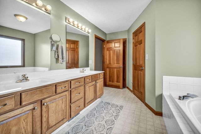 1401 Carmel Drive, Marysville, OH 43040