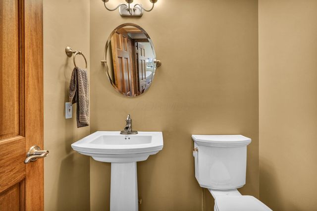 1401 Carmel Drive, Marysville, OH 43040