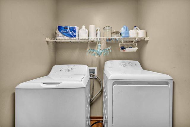 1401 Carmel Drive, Marysville, OH 43040