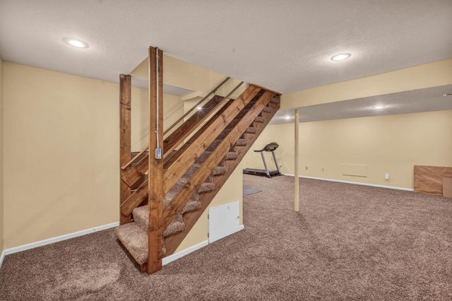 1401 Carmel Drive, Marysville, OH 43040