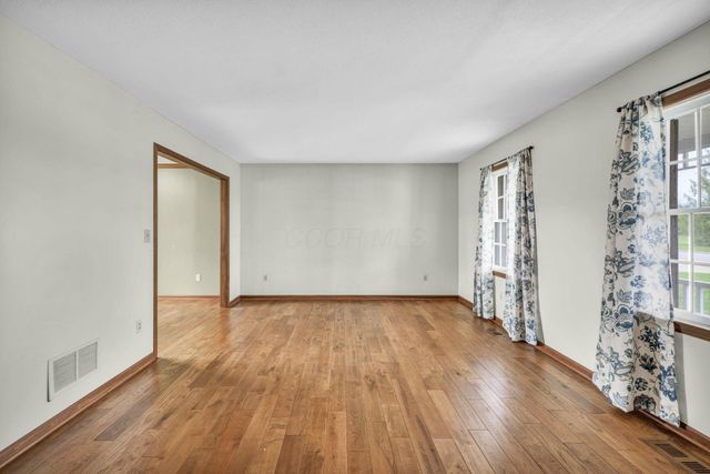 1401 Carmel Drive, Marysville, OH 43040