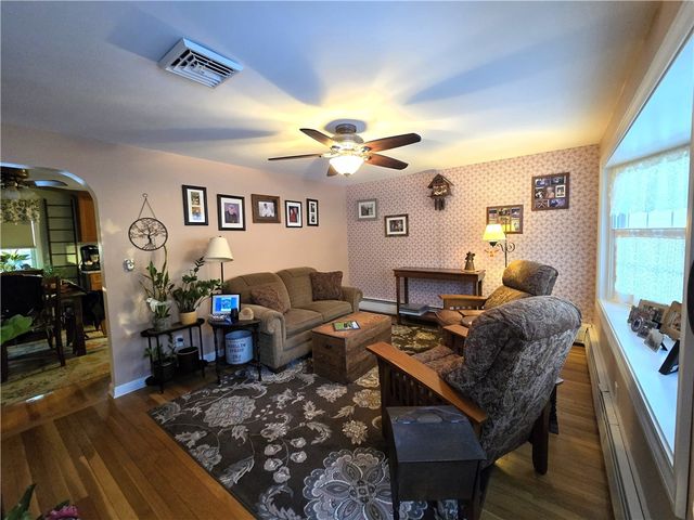 402 Main Street, Scituate, RI 02823