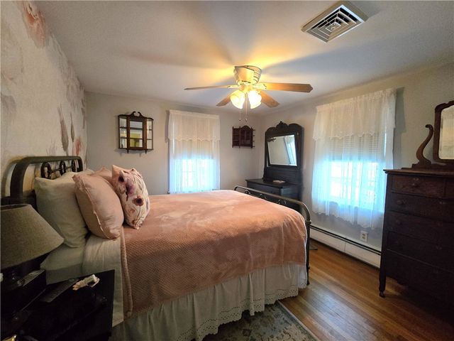 402 Main Street, Scituate, RI 02823