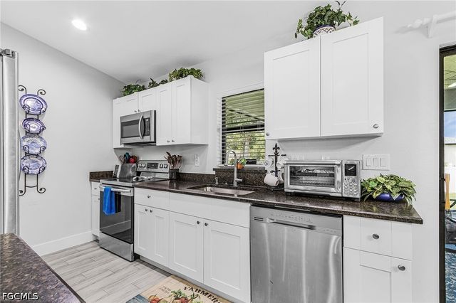 4176 NW 39th PL, Cape Coral, FL 33993