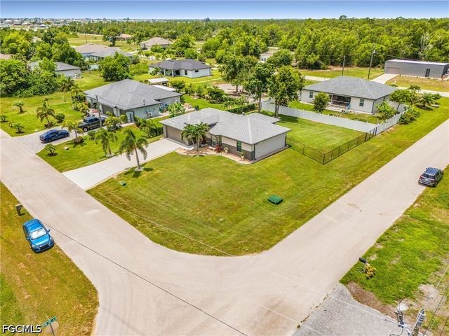 4176 NW 39th PL, Cape Coral, FL 33993