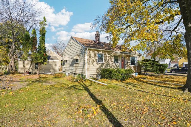 4004 W Congress STREET, Milwaukee, WI 53209